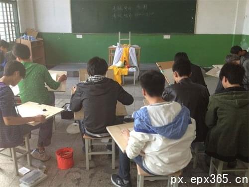 陜西科技大學(xué)：成考藝術(shù)類專業(yè)加試現(xiàn)場(chǎng)_www.epx365.cn