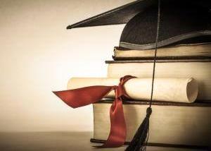 深圳成人大學(xué)成人高考專升本報名條件